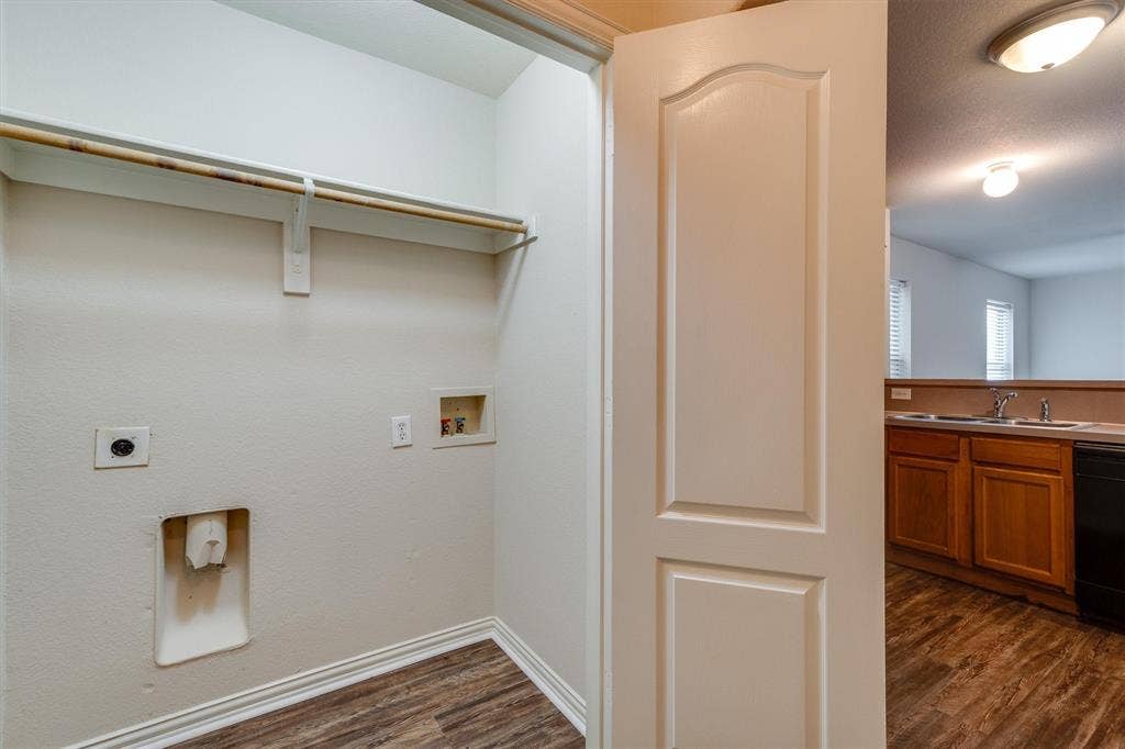 121 Cliff Heights Circle, Dallas, TX 75241 121 Cliff Heights Circle, Dallas, TX 75241