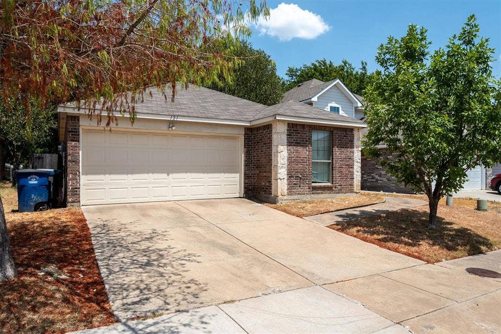 121 Cliff Heights Circle, Dallas, TX 75241 121 Cliff Heights Circle, Dallas, TX 75241