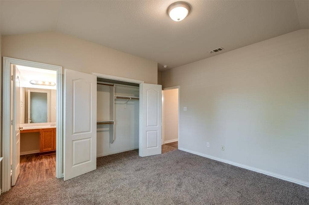 121 Cliff Heights Circle, Dallas, TX 75241 121 Cliff Heights Circle, Dallas, TX 75241