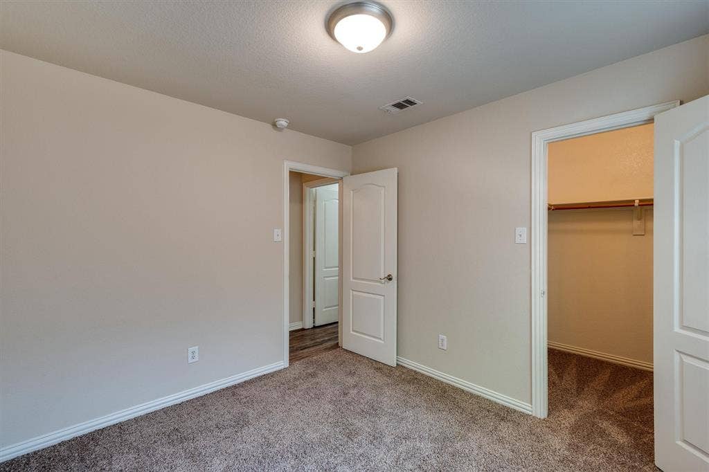 121 Cliff Heights Circle, Dallas, TX 75241 121 Cliff Heights Circle, Dallas, TX 75241