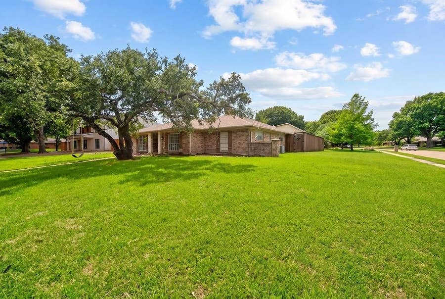 Property photo for 3107 Canyon Creek Drive, Richardson, TX