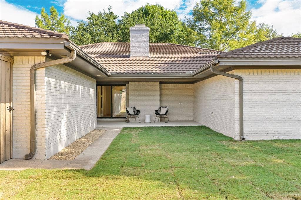 6812 Sedgwick Drive, Dallas, TX 75231 6812 Sedgwick Drive, Dallas, TX 75231