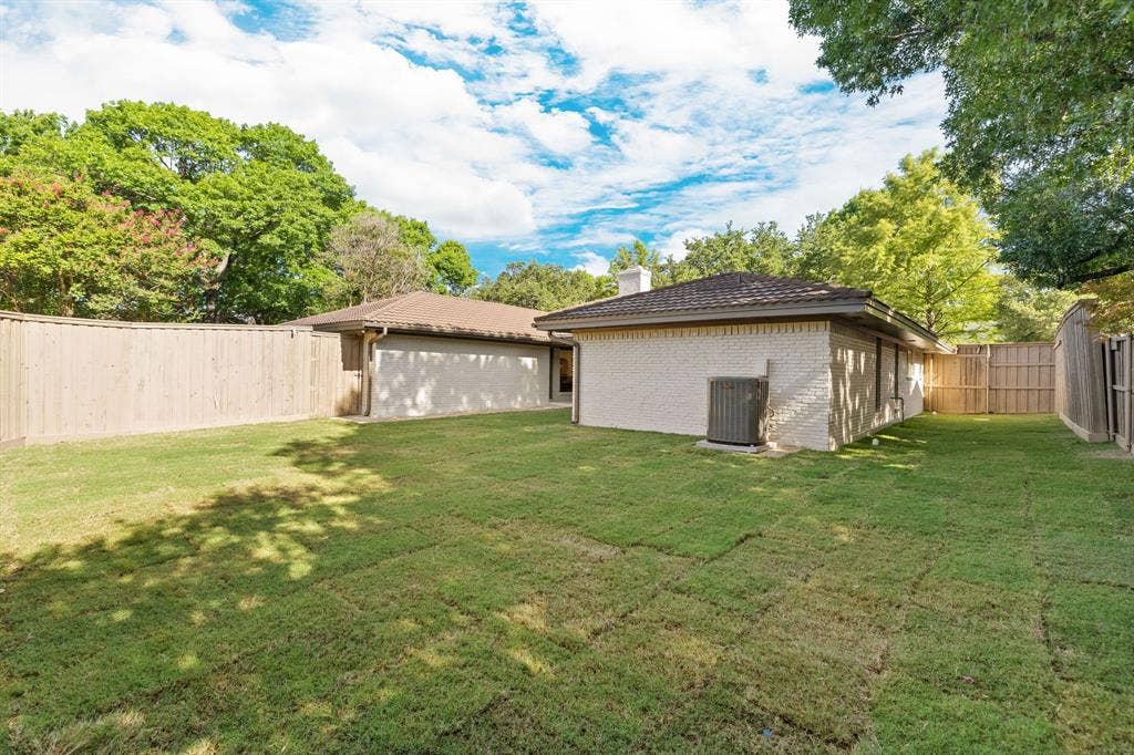 6812 Sedgwick Drive, Dallas, TX 75231 6812 Sedgwick Drive, Dallas, TX 75231