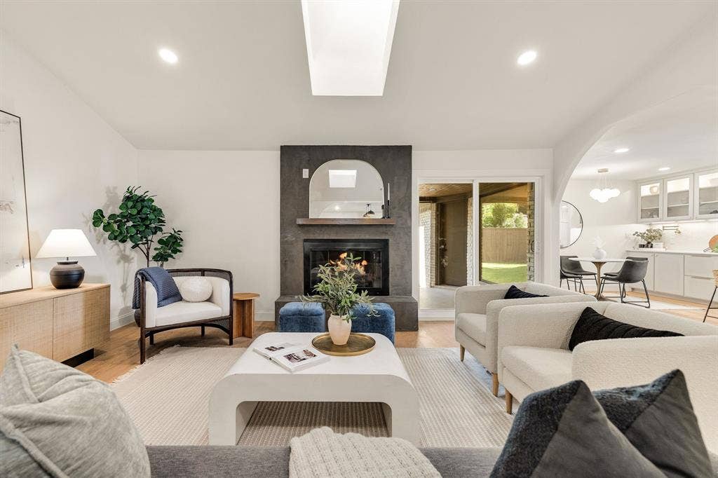 6812 Sedgwick Drive, Dallas, TX 75231 6812 Sedgwick Drive, Dallas, TX 75231