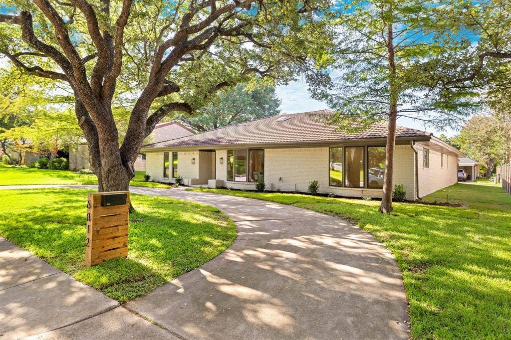 6812 Sedgwick Drive, Dallas, TX 75231 6812 Sedgwick Drive, Dallas, TX 75231