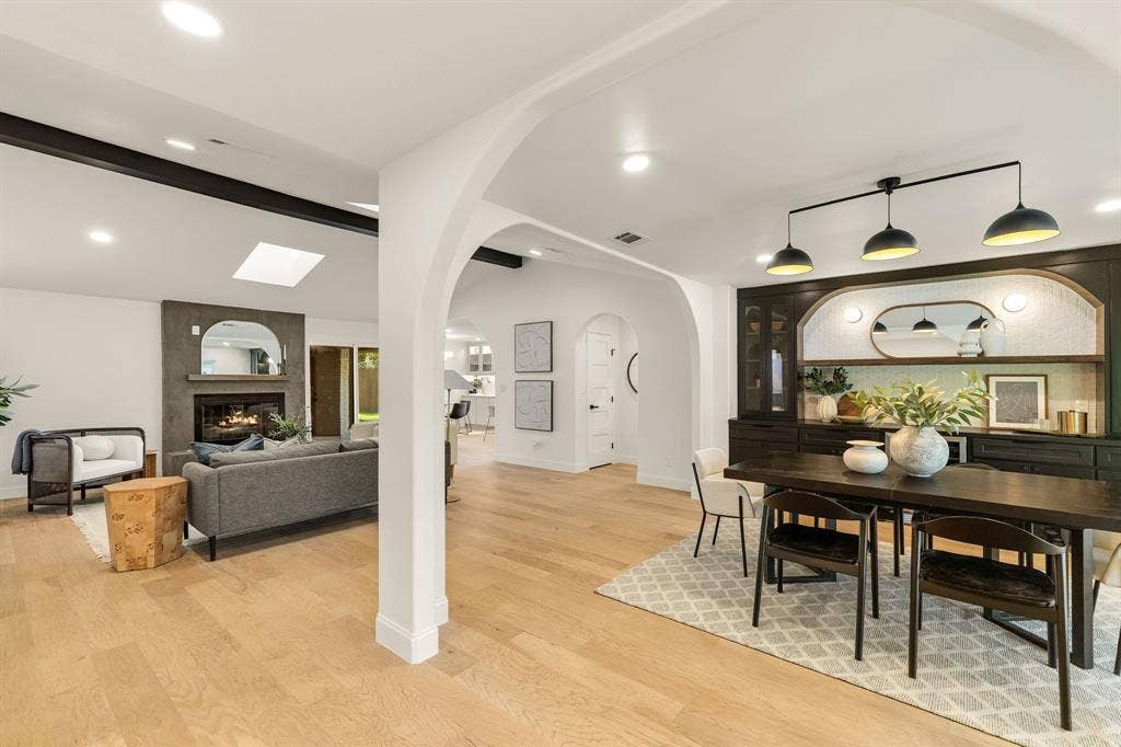 6812 Sedgwick Drive, Dallas, TX 75231 6812 Sedgwick Drive, Dallas, TX 75231