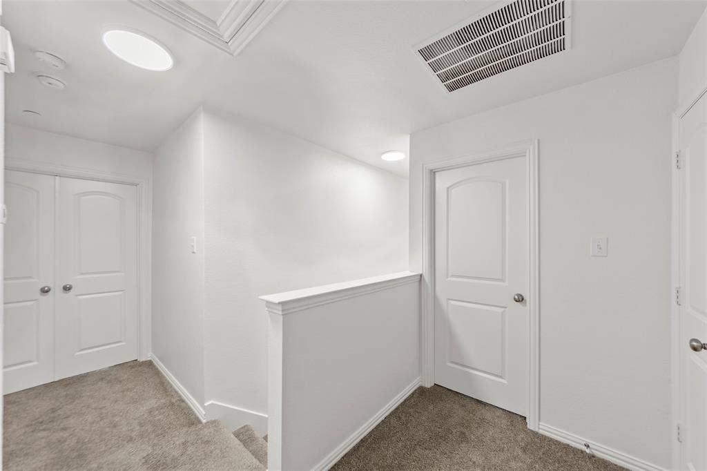 7916 Hannah Street, Plano, TX 75025 Neutral paint palette throughout