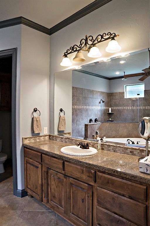 4700 Stonebridge Lane, Athens, TX 75751 Master Bath