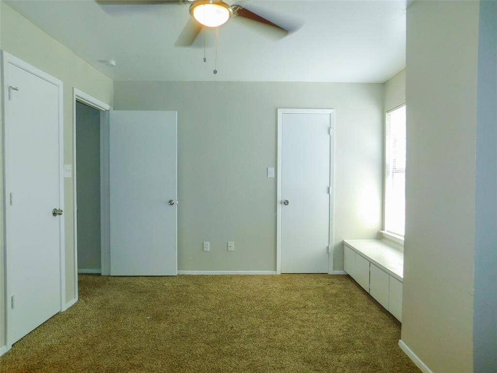 1137 Dallas Drive, Denton, TX 76205 1137 Dallas Drive, Denton, TX 76205