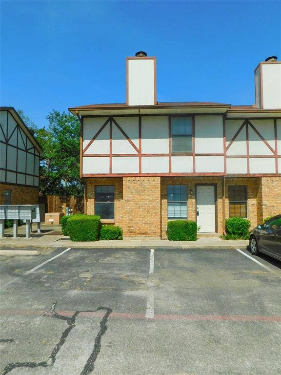 1137 Dallas Drive, Denton, TX 76205 1137 Dallas Drive, Denton, TX 76205