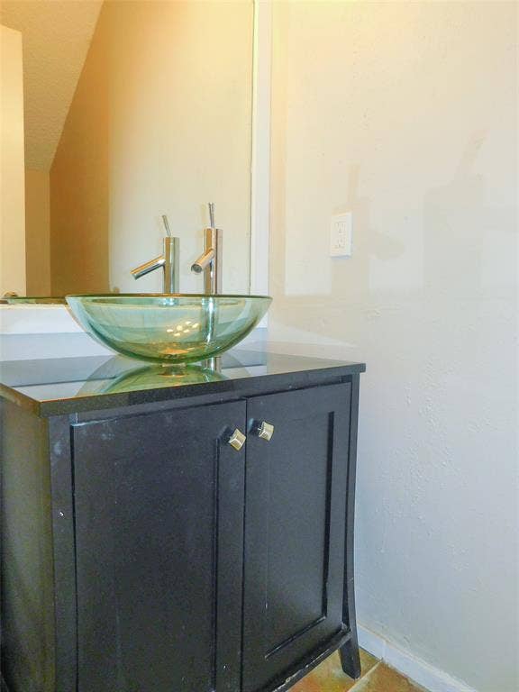 1137 Dallas Drive, Denton, TX 76205 1137 Dallas Drive, Denton, TX 76205