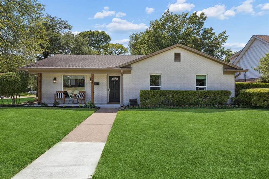 Property photo for 9647 Vinewood Drive, Dallas, TX