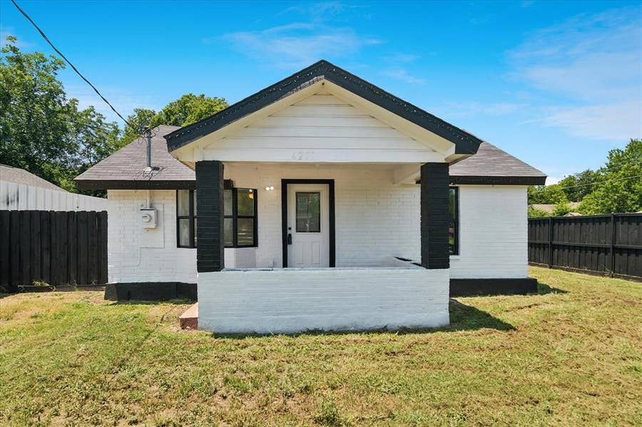 Property photo for 4201 Easter Avenue, Dallas, TX