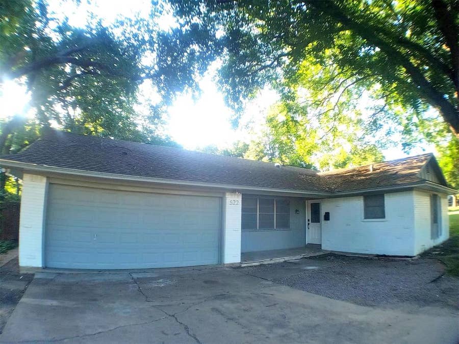 Property photo for 522 4th Street, Grand Prairie, TX