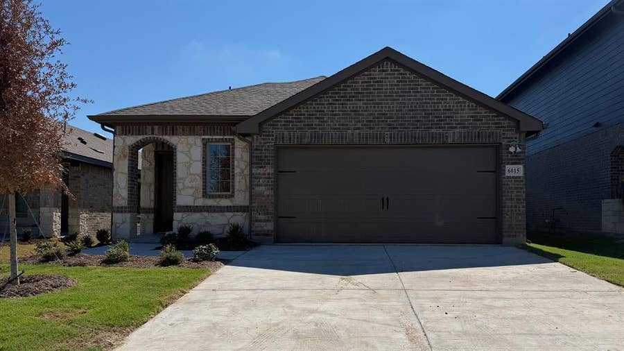 Property photo for 6015 Midsummer Way, Crandall, TX