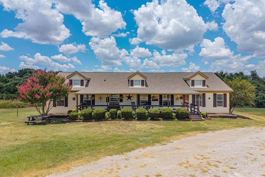 Property photo for 206 County Road 4593, Boyd, TX