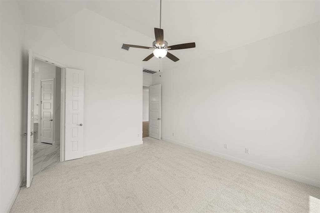 2662 Hot Springs Drive, Corinth, TX 76210 2662 Hot Springs- Primary Suite-2
