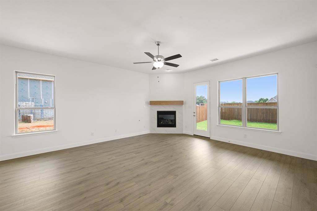 2662 Hot Springs Drive, Corinth, TX 76210 2662 Hot Springs- Living Room-1