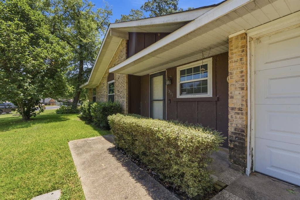 2307 Pinkerton, Tyler, TX 75701 2307 Pinkerton, Tyler, TX 75701