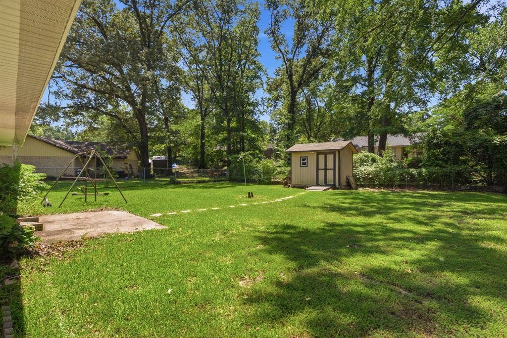 2307 Pinkerton, Tyler, TX 75701 2307 Pinkerton, Tyler, TX 75701