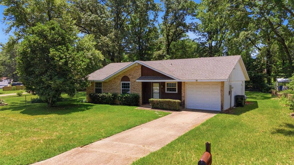 2307 Pinkerton, Tyler, TX 75701 2307 Pinkerton, Tyler, TX 75701