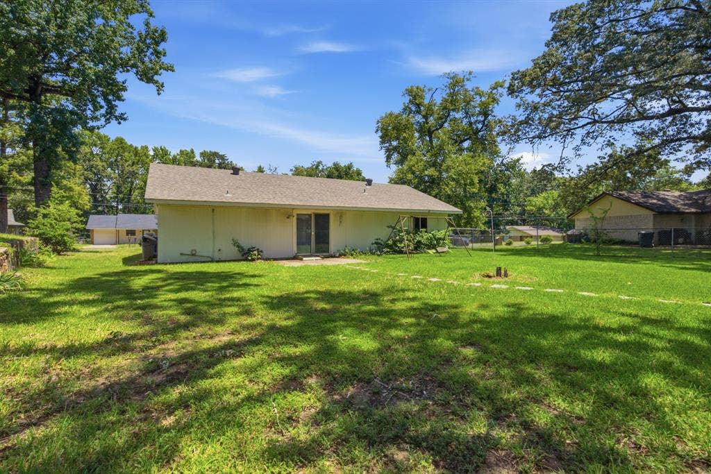 2307 Pinkerton, Tyler, TX 75701 2307 Pinkerton, Tyler, TX 75701