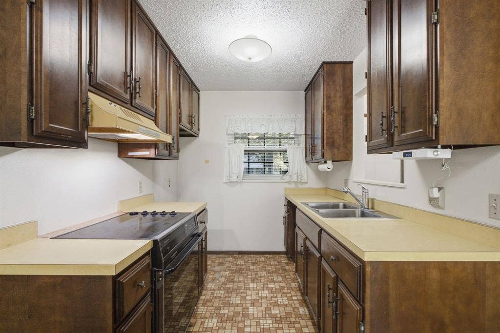 2307 Pinkerton, Tyler, TX 75701 2307 Pinkerton, Tyler, TX 75701