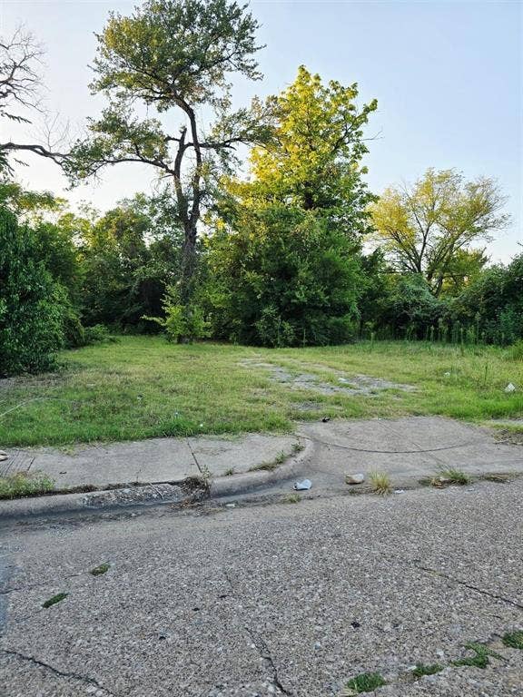 2511 Saint Clair Drive, Dallas, TX 75215 2511 Saint Clair Drive, Dallas, TX 75215