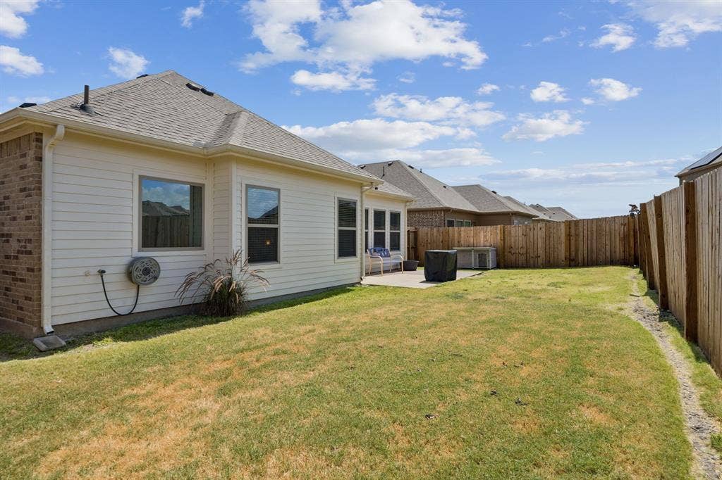 333 Pecos Drive, Crandall, TX 75114