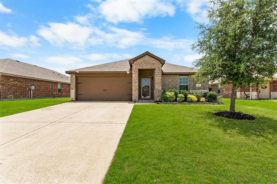 Property photo for 314 Silo Circle, Royse City, TX