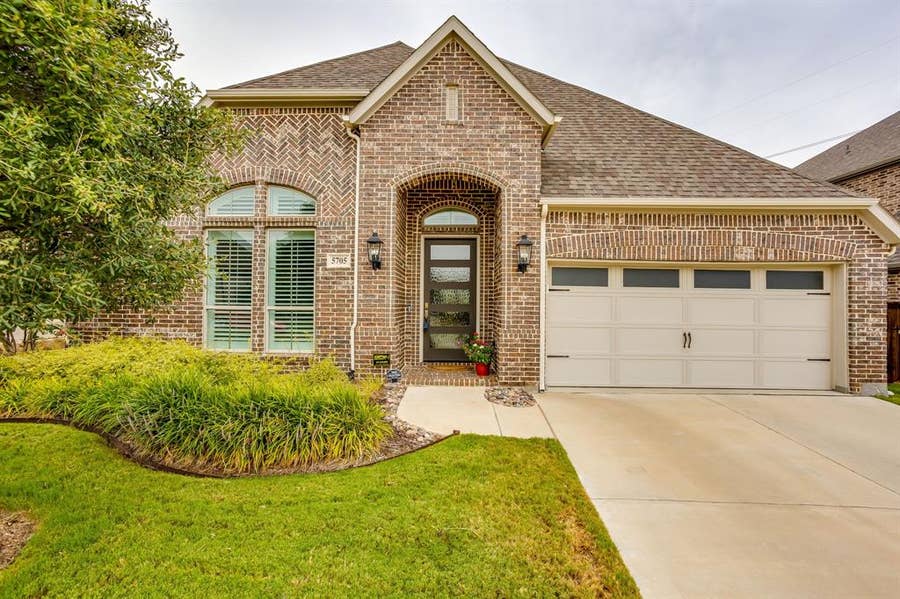 Property photo for 5705 Pope Creek Road, Fort Worth, TX