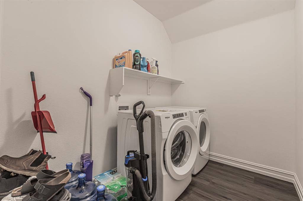 4313 Knight Street, Midlothian, TX 76065 4313 Knight Street, Midlothian, TX 76065