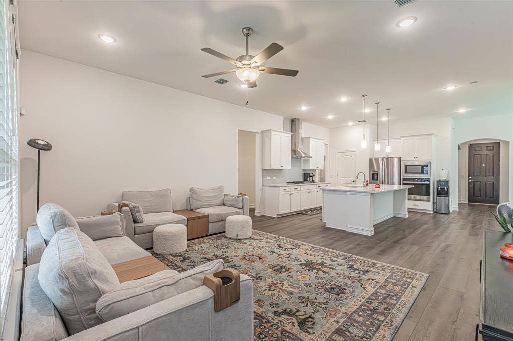 4313 Knight Street, Midlothian, TX 76065 4313 Knight Street, Midlothian, TX 76065