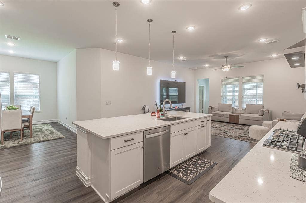 4313 Knight Street, Midlothian, TX 76065 4313 Knight Street, Midlothian, TX 76065