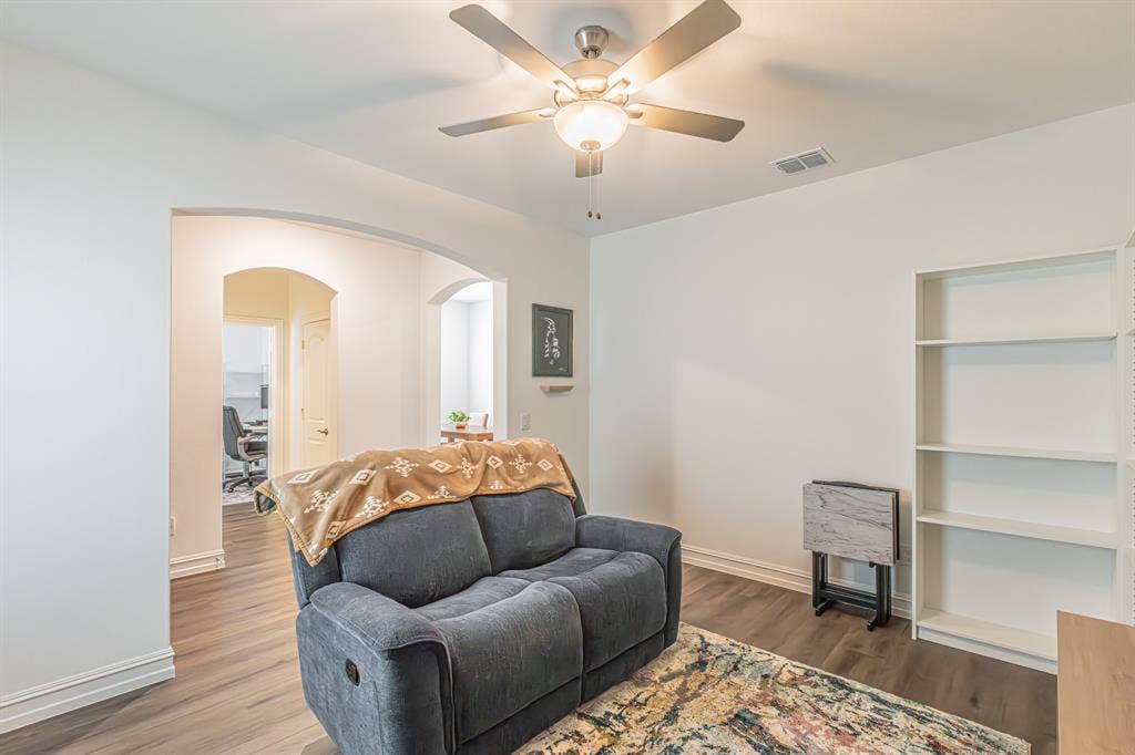4313 Knight Street, Midlothian, TX 76065 4313 Knight Street, Midlothian, TX 76065
