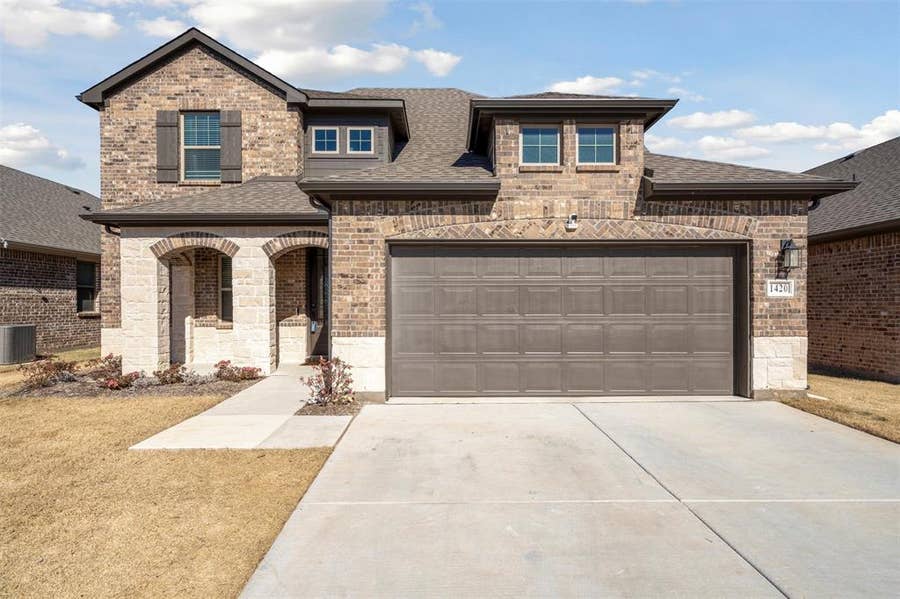 Property photo for 1420 Escondido Drive, Fort Worth, TX