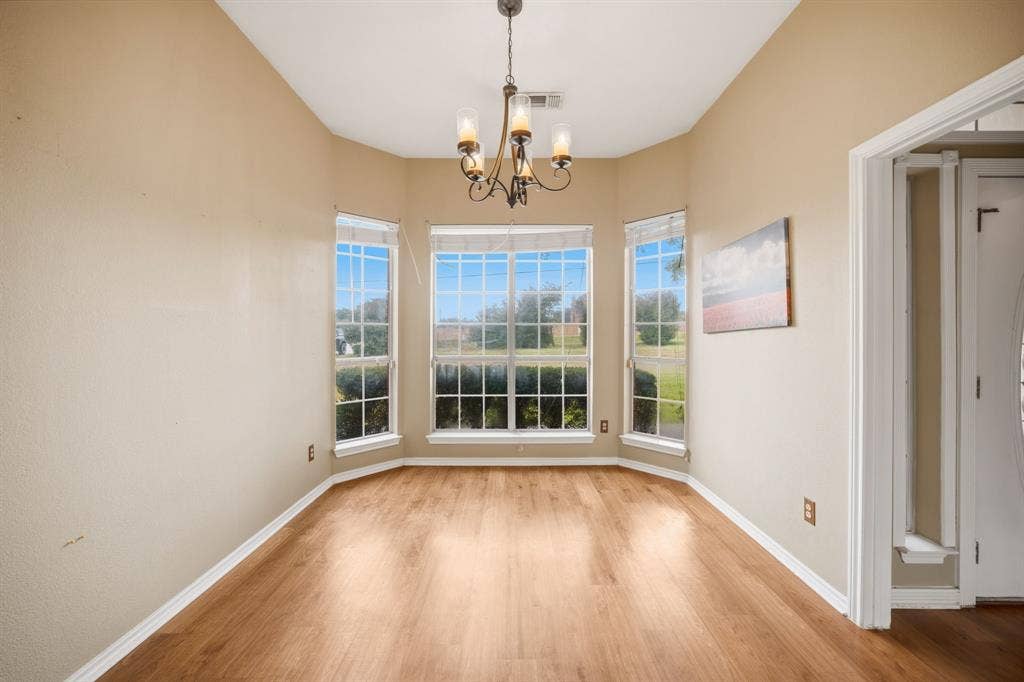 4016 Ovilla Road, Waxahachie, TX 75167 4016 Ovilla Road, Waxahachie, TX 75167