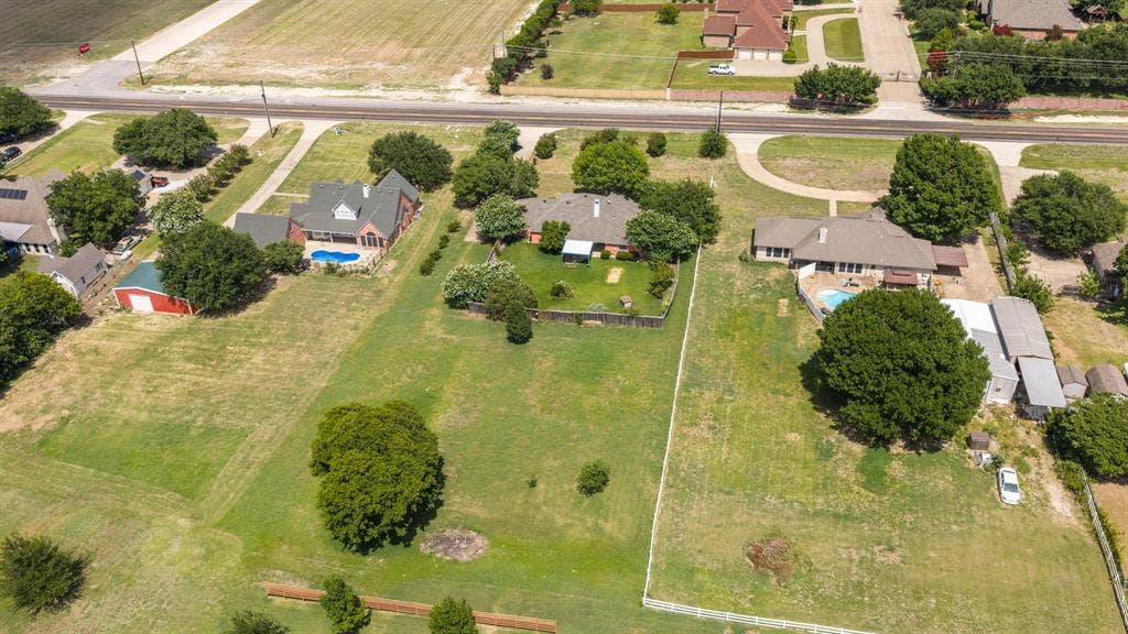 4016 Ovilla Road, Waxahachie, TX 75167 4016 Ovilla Road, Waxahachie, TX 75167