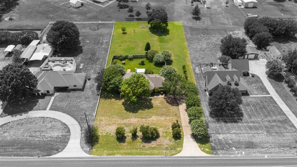 4016 Ovilla Road, Waxahachie, TX 75167 4016 Ovilla Road, Waxahachie, TX 75167