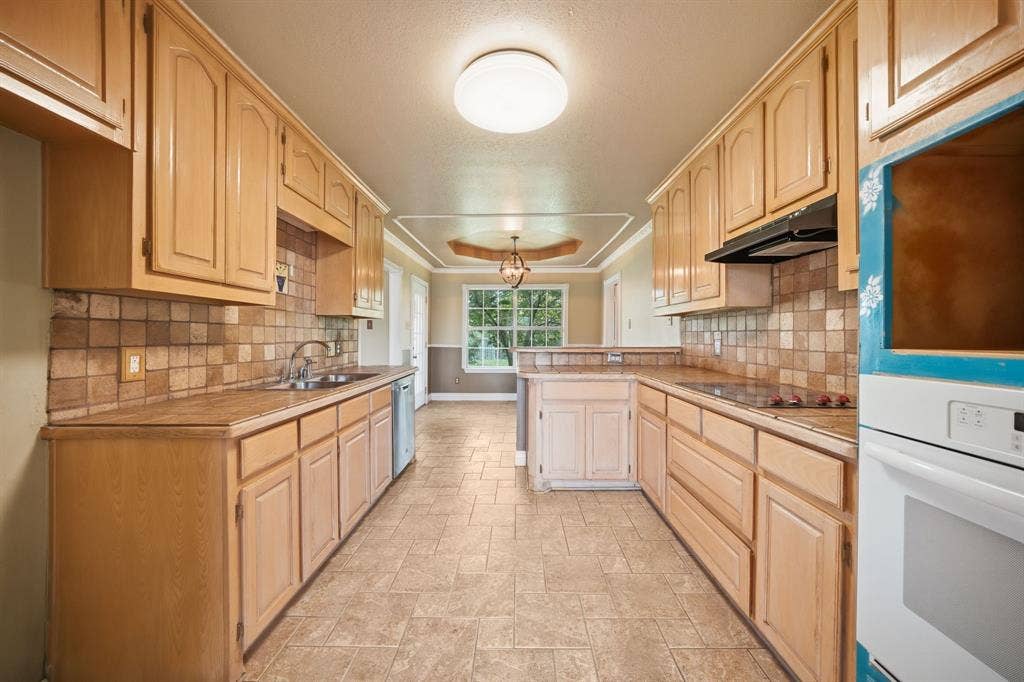 4016 Ovilla Road, Waxahachie, TX 75167 4016 Ovilla Road, Waxahachie, TX 75167