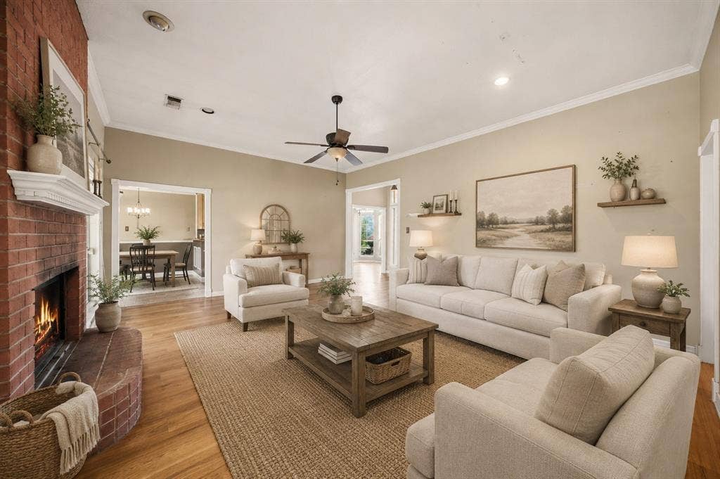 4016 Ovilla Road, Waxahachie, TX 75167 VIRTUALLY STAGED