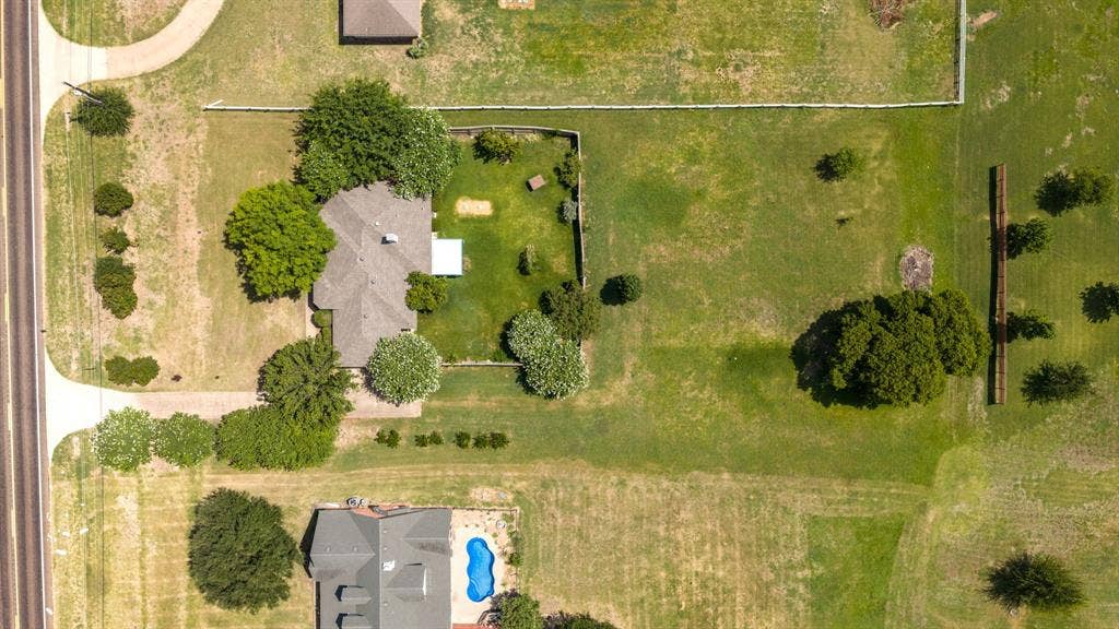 4016 Ovilla Road, Waxahachie, TX 75167 4016 Ovilla Road, Waxahachie, TX 75167