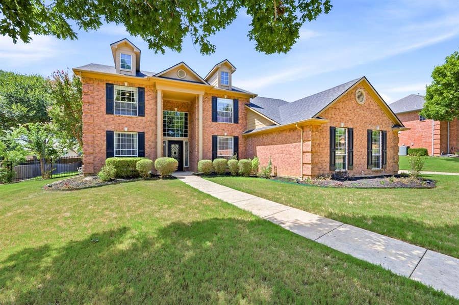 Property photo for 920 Dove Creek Trail, Southlake, TX