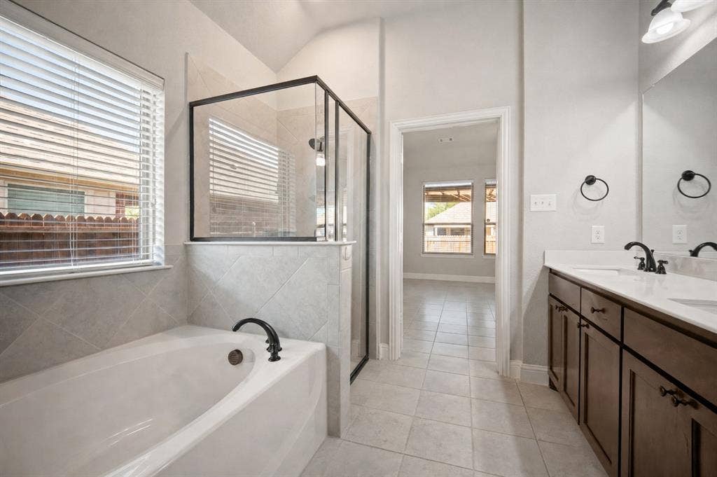 231 Carson Drive, Waxahachie, TX 75167 231 Carson Drive, Waxahachie, TX 75167