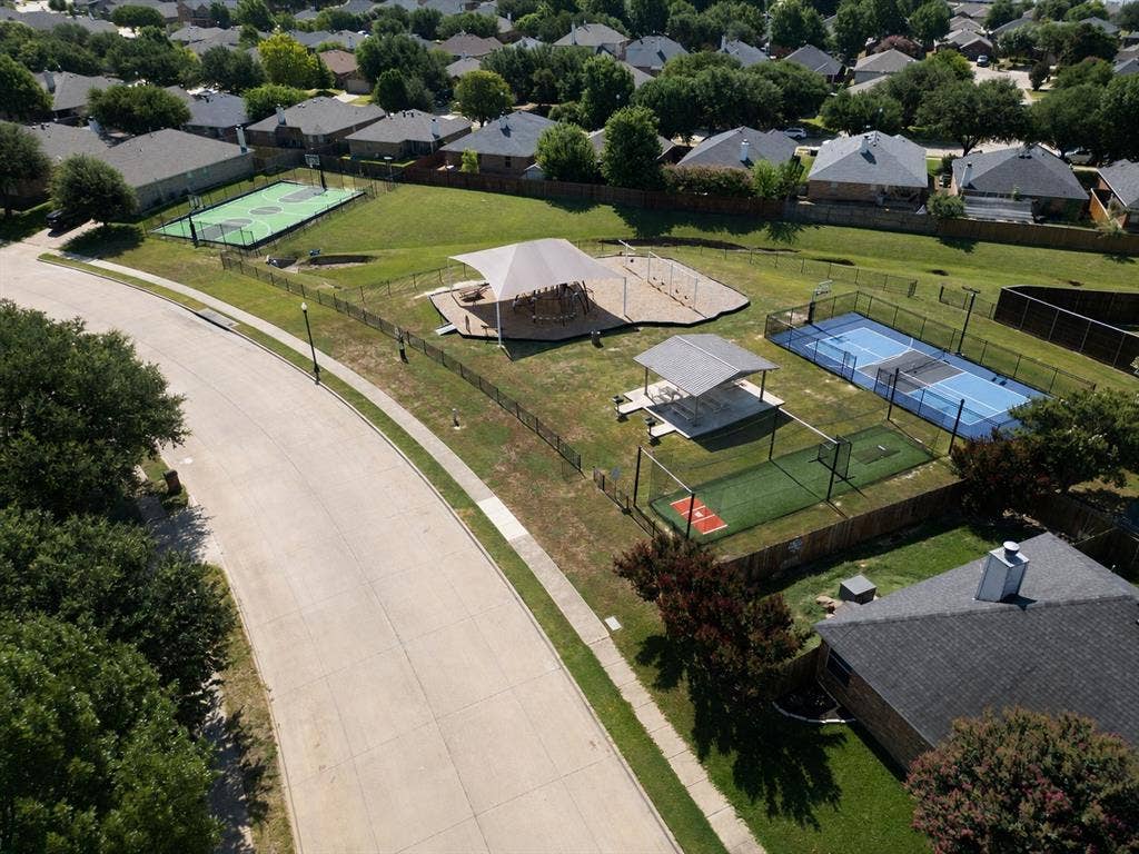 231 Carson Drive, Waxahachie, TX 75167 Brand new addition to the community, within walking distance from home! Pickleball court, batting cage, basketball court, playground and picnic tables.