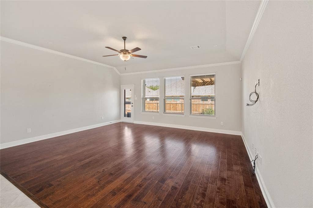 231 Carson Drive, Waxahachie, TX 75167 231 Carson Drive, Waxahachie, TX 75167
