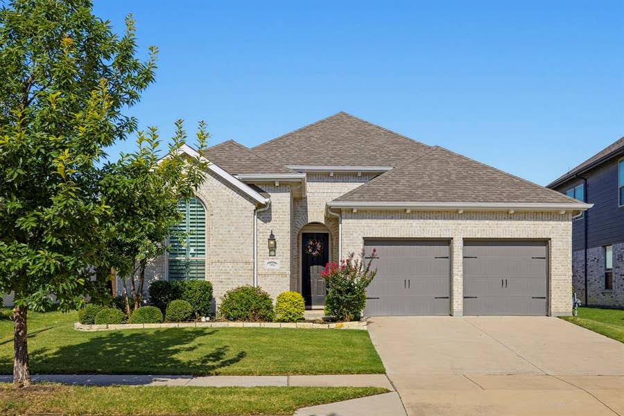 Property photo for 7412 Plumgrove Road, Fort Worth, TX