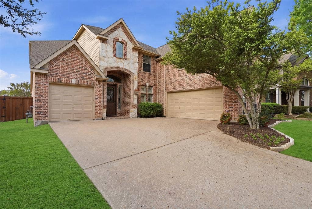 2013 Chessington Lane, McKinney, TX 75072 2013 Chessington Lane, McKinney, TX 75072