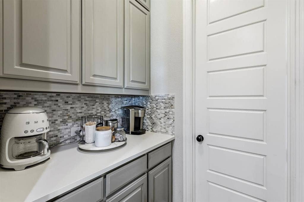 1231 Poppie Lane, Midlothian, TX 76065 1231 Poppie Lane, Midlothian, TX 76065