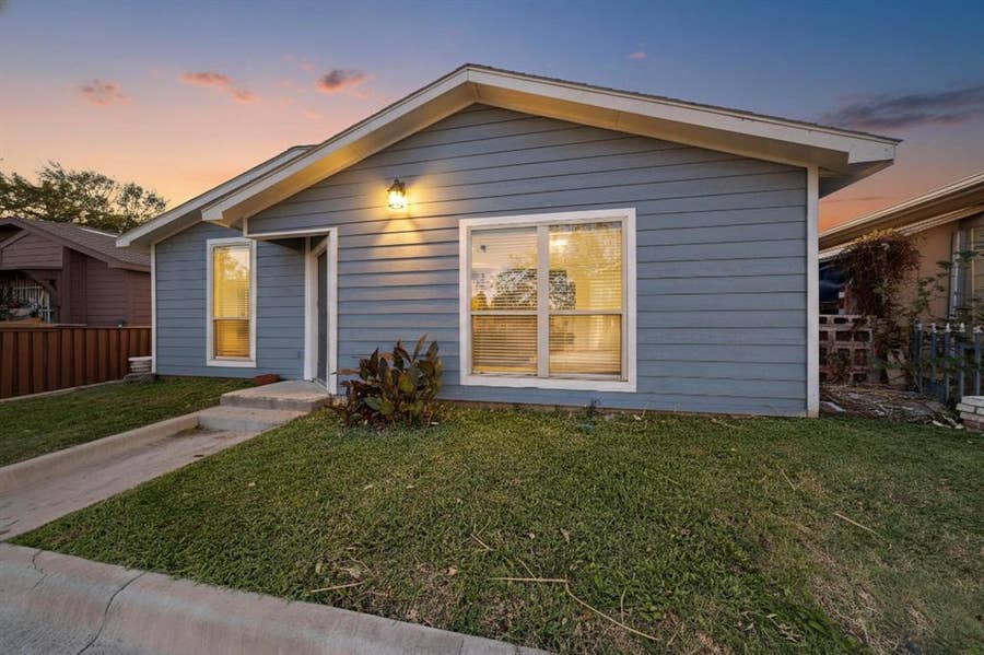 Property photo for 2007 Red Cloud Drive, Dallas, TX